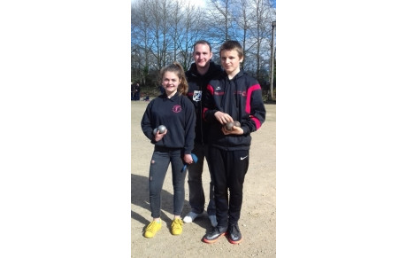 Lalie Barrère et Corentin Guena en demi-finale du championnat du finistère Doublettes cadets